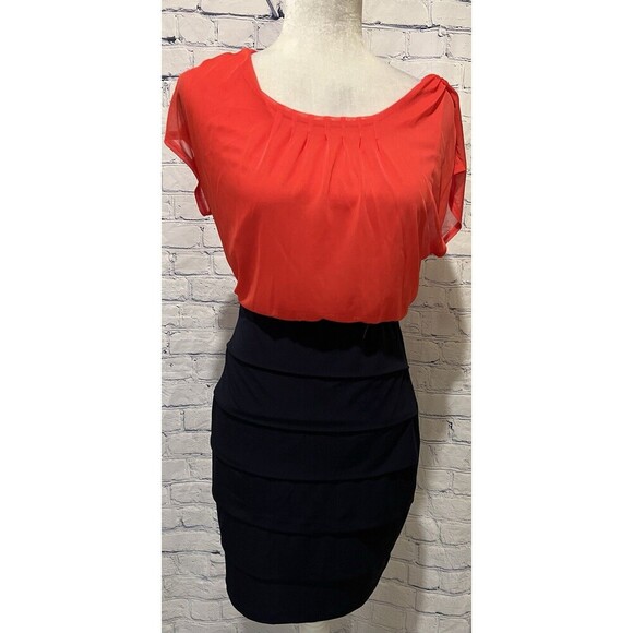 Enfocus Studio Women’s Red & Navy Blue Scoop Neck Split Sleeve Dress Size 8 - Picture 2 of 6